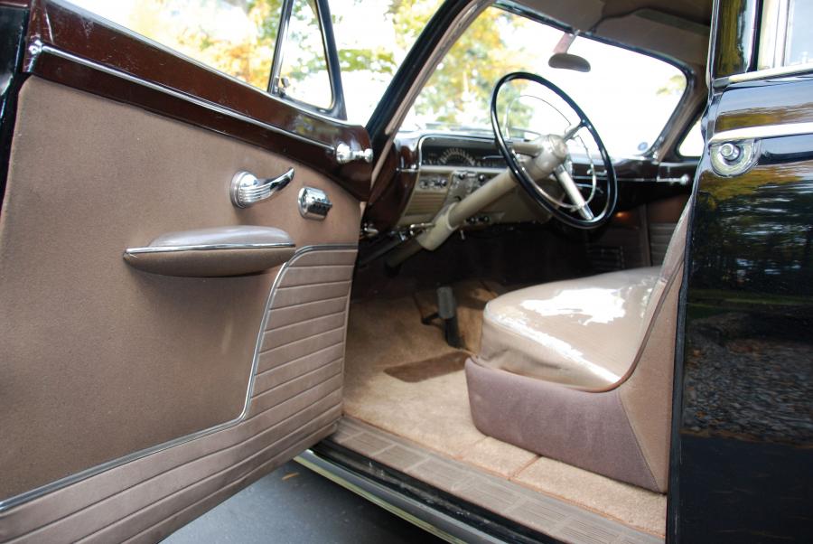  Lincoln Cosmopolitan Sport Sedan 1950 года  (фото 7 из 13)